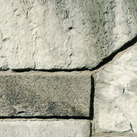 深い目地が作る陰影のコンクリート仕上げ壁テクスチャーの写真