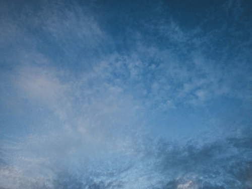 空を覆う薄い雲（テクスチャ）
