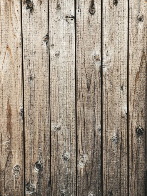 濃い節が残る木の板のテクスチャー