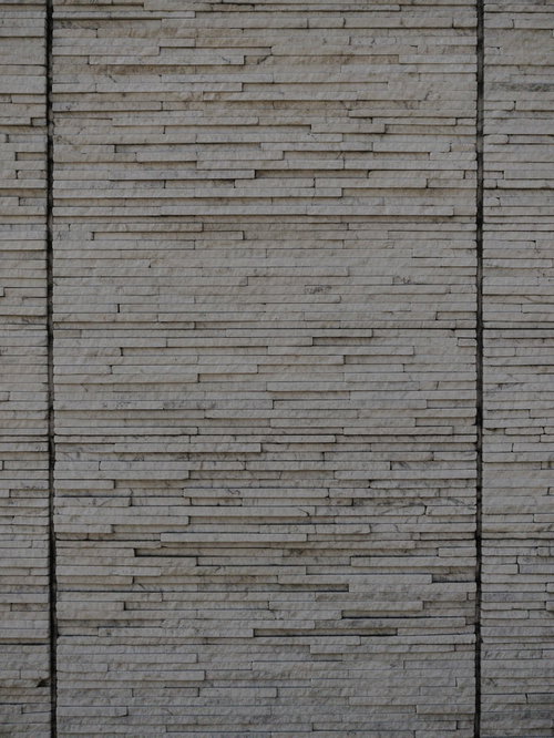 凹凸がうねる外壁タイルのテクスチャー