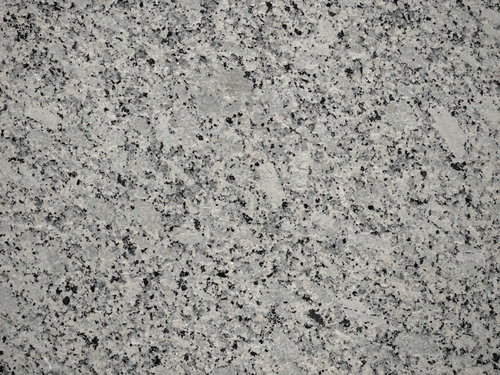 グレー基調の斑模様が入る石材タイル