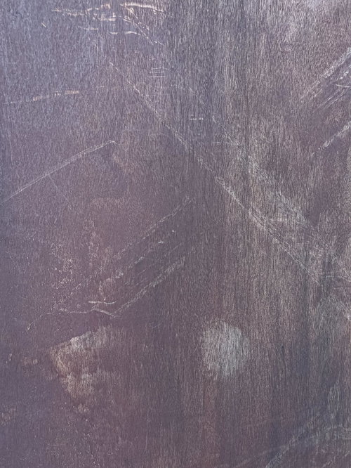 跡が残るベニア板のテクスチャ、グレーがかった紫色の表面