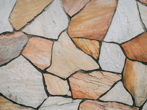 形の違う崩れたタイル、不規則に組み合わされたテクスチャー