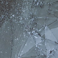 割れてしまった液晶フィルムのガラステクスチャーの写真