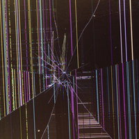 この画像を全画面表示したら確実に破損した液晶モニターだと思われるの写真