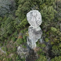 宮古島の透き通った海と珊瑚礁を空撮で捉えた風景の写真