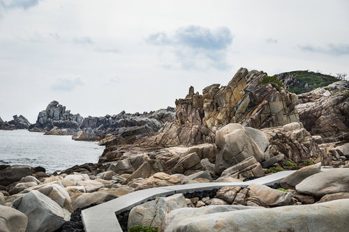 レイドボスが出現しそうなムシロ瀬の迫力ある景観