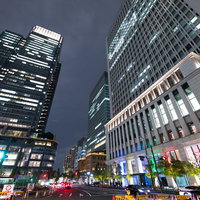 東京駅丸の内北口信号前（夜景）の写真