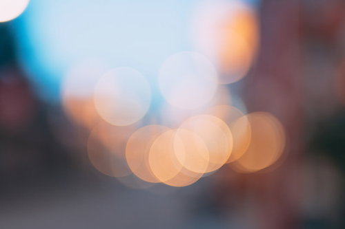 青色の光源による玉ボケと輝き