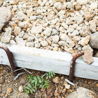 乗鞍新登山道に設置された木材の階段と登山道整備の写真