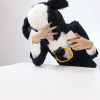 チャットで既読つけちゃったと悩むエト牛のキャラクターの写真