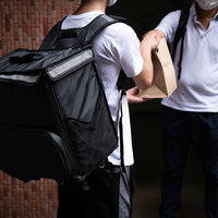 配達メモに書かれた「ケチャップ」が入っていないと受け取り拒否される配達員の写真