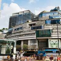 香港の尖沙咀にあるK11ミュージアム向かいの道路整備工事の写真