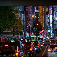 新宿大ガードを抜けたらタクシーの渋滞に捕まった夜景の写真