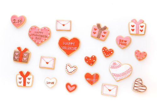 バレンタイン用のハート型アイシングクッキー