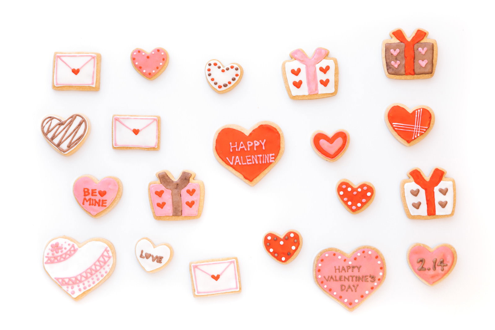 バレンタイン向けのハート型やプレゼント型アイシングクッキーの詰め合わせ