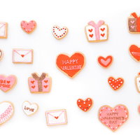 バレンタインデーのギフトにぴったりなアイシングクッキーの写真