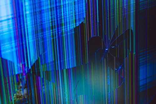 PCモニターの表示に不具合が発生した画面