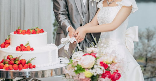 ウエディングケーキ、入刀です！