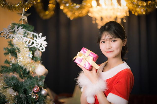 サンタコスの彼女からクリスマスプレゼント