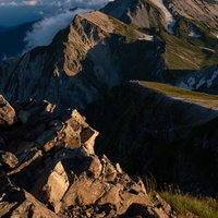 夏の白馬岳（しろうまだけ）の夕焼けと北アルプスの写真