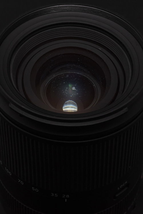 カメラレンズ内部に残る結露による水滴痕と湿気対策