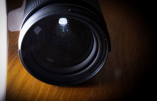 結露した痕がレンズ内に残るカメラレンズ→この後修理