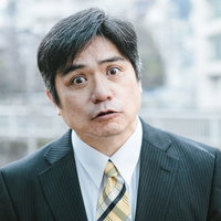 怒りに満ちた中間管理職の男性のビジネスポートレートの写真