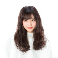 ヘアカタログに載っていそうなサロンモデル風の女性の写真