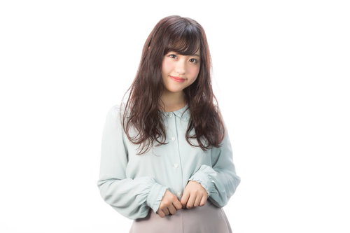 白ホリでサロンモデルのポートレート撮影、ヘアメイク・美容宣伝向け