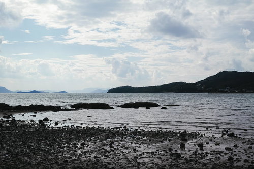 エンジェルロードから見た砂洲と穏やかな海