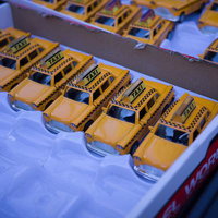 ニューヨークのタクシーをモチーフにしたミニカーの写真