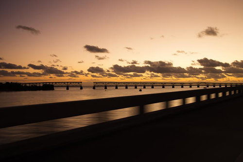 セブンマイルブリッジの夕焼けとシルエット