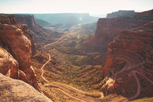 キャニオンランズ国立公園のシャファートレイルから見る広大な砂漠の大地