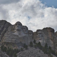 マウント・ラッシュモアの4人の大統領彫刻の写真