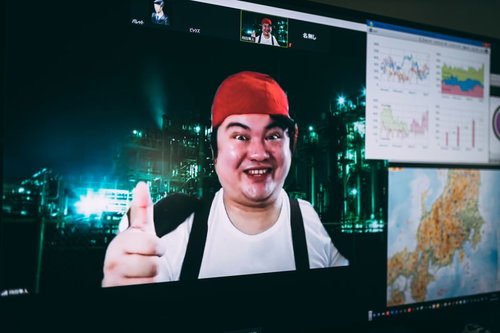 7番街スラムの人々を避難させて笑顔で「大丈夫っす」