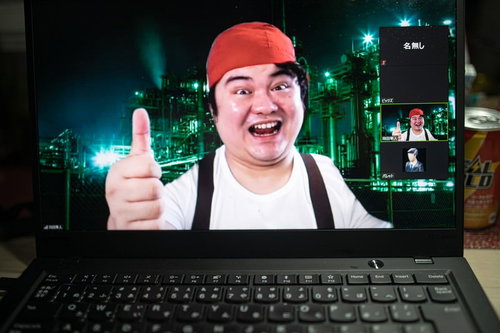 頼っていいッスよね、赤い帽子の男性がサムズアップ