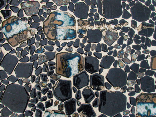 艶のある洗い出しテクスチャーの床面