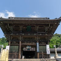 総門の影 長谷寺の歴史を歩むの写真
