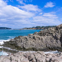 国の天然記念物である東尋坊と雄島の写真